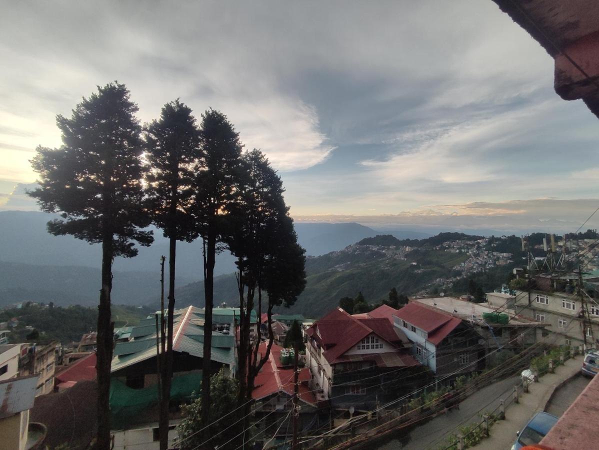 Wind Home Darjeeling- Budget Hotel Near Mall Darjeeling  Extérieur photo